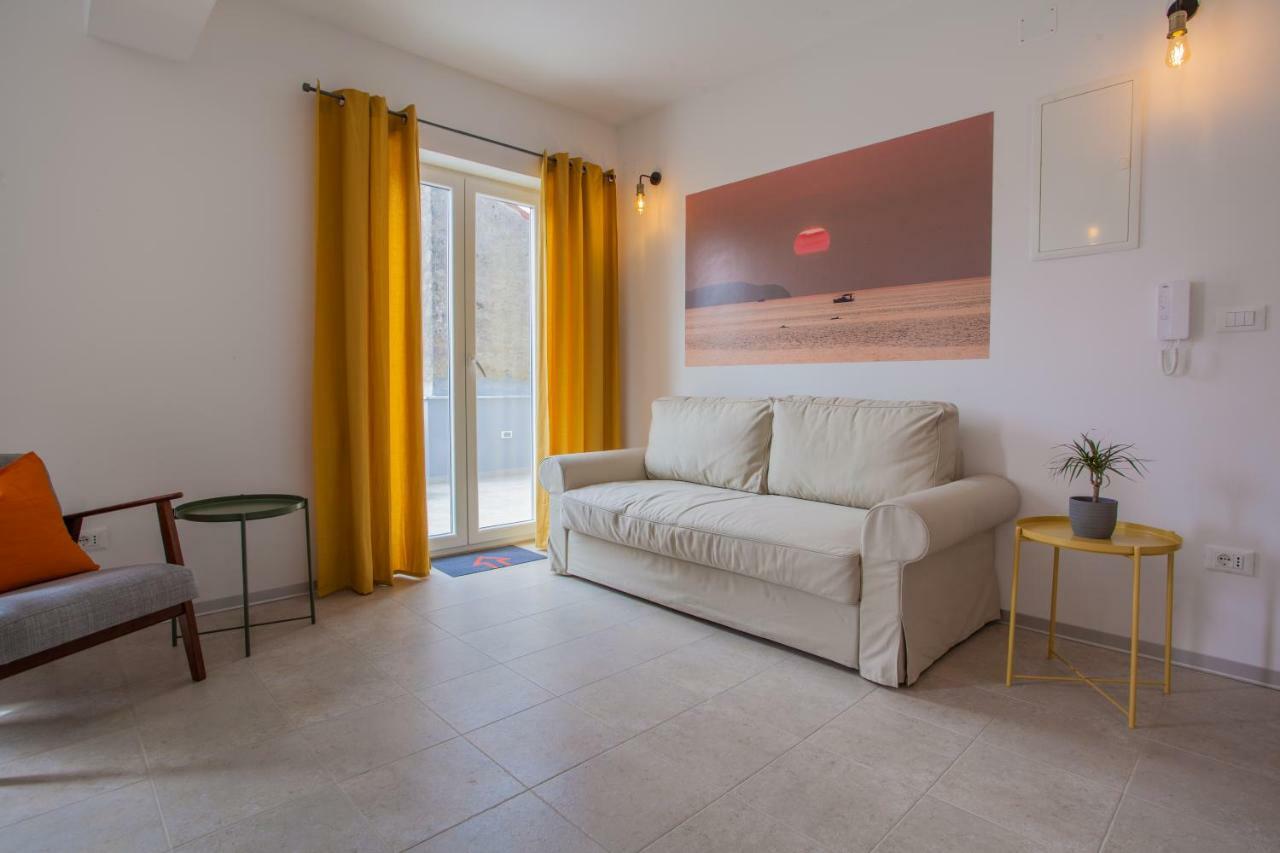 Apartment Garden Breeze เซรส ภายนอก รูปภาพ